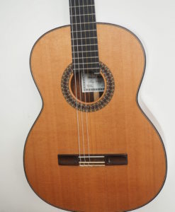 Simon Marty classical luthier guitarr