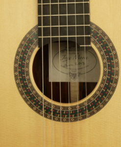 Jesse Moore classical luthier guitarr