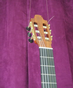 classical guitar of luthier  graham caldersmith disponible www.concert-classical-guitar.com