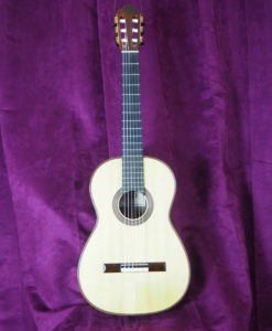 classical guitar luthier Kenny Hill TORRES