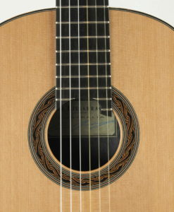 Kim Lissarrague luthier classical guitar No 335 19LIS335-10