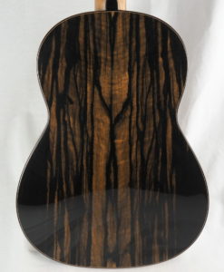 Michael O'Leary luthier classical guitar No 237 19OLE237-04