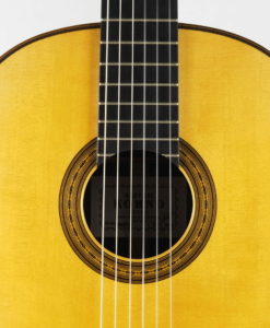 Luthier Masaki Sakurai classical guitar Maestro