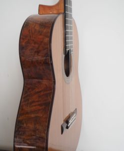 classical concert guitar of the luthier John Price - australie - cedar table and lattice bracing  back and sides. Powerful sound