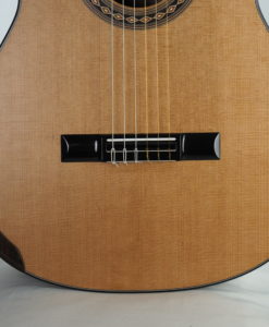 Kim Lissarrague luthier classical guitar