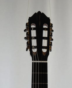 Kim Lissarrague luthier classical guitar