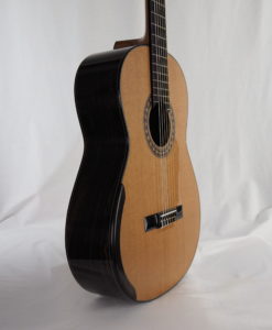 Kim Lissarrague luthier classical guitar