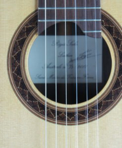 Regis Sala luthier classical guitar Australe 19SAL035-07